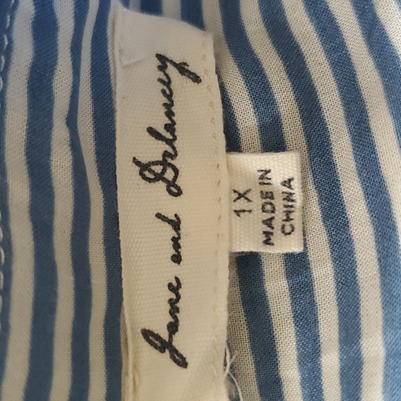 Jane and Delancey Size 1X Blue White Striped Floral Button Down Shirt - Picture 11 of 11